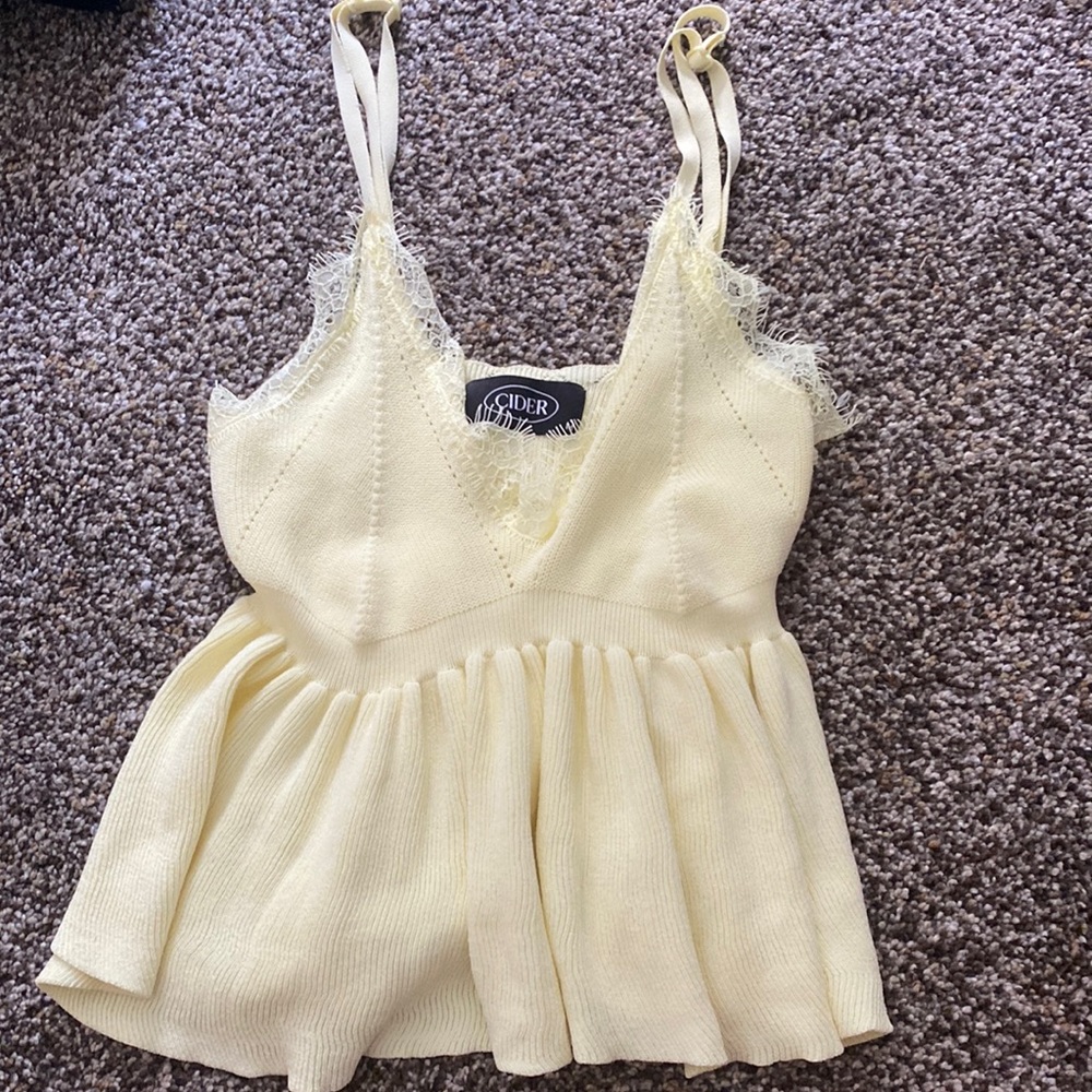 Yellow Cider top